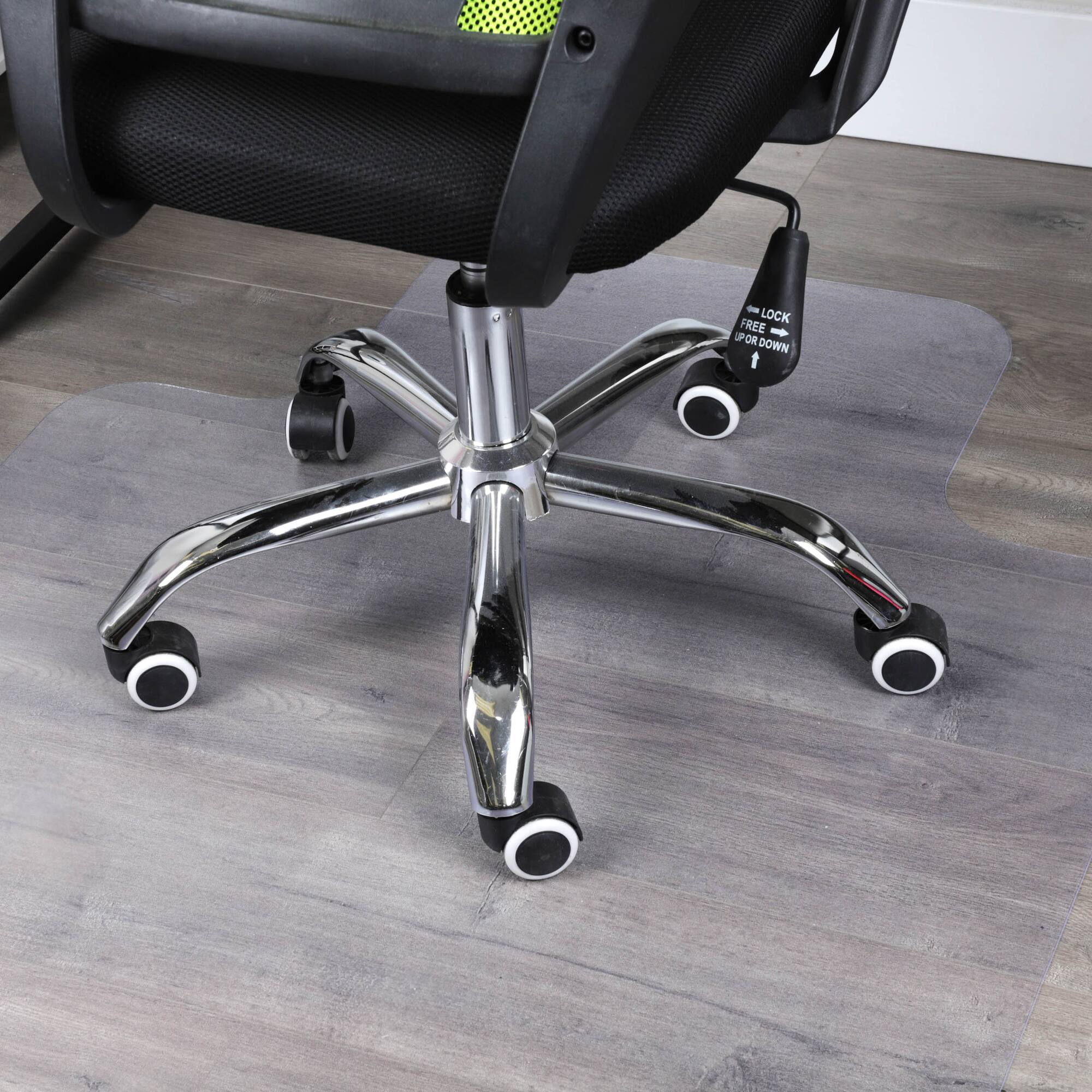 Mind Reader Clear Floor Protection Mat